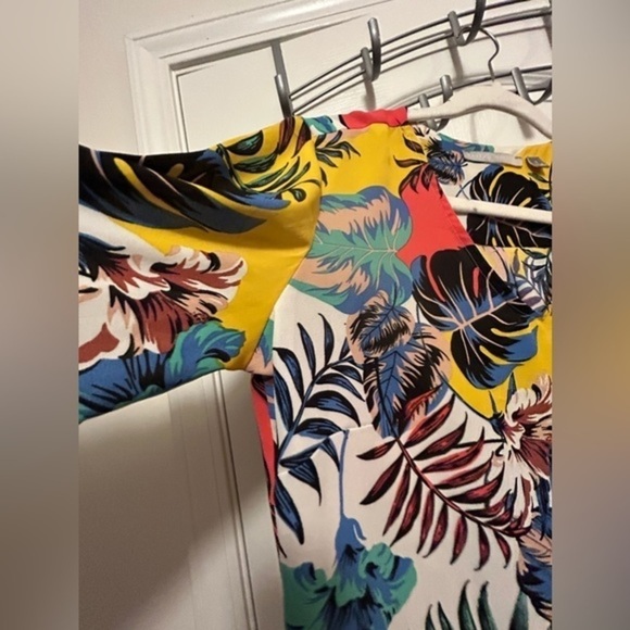 Valerie Stevens Tropical Stripe Boho Top With bell sleeves Women’s S preppy EUC - Picture 11 of 13